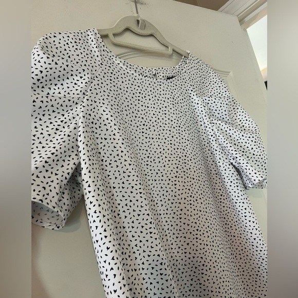 Banana Republic Rich White Small Black Patterned Blouse Women’s Size Medium - Picture 8 of 15
